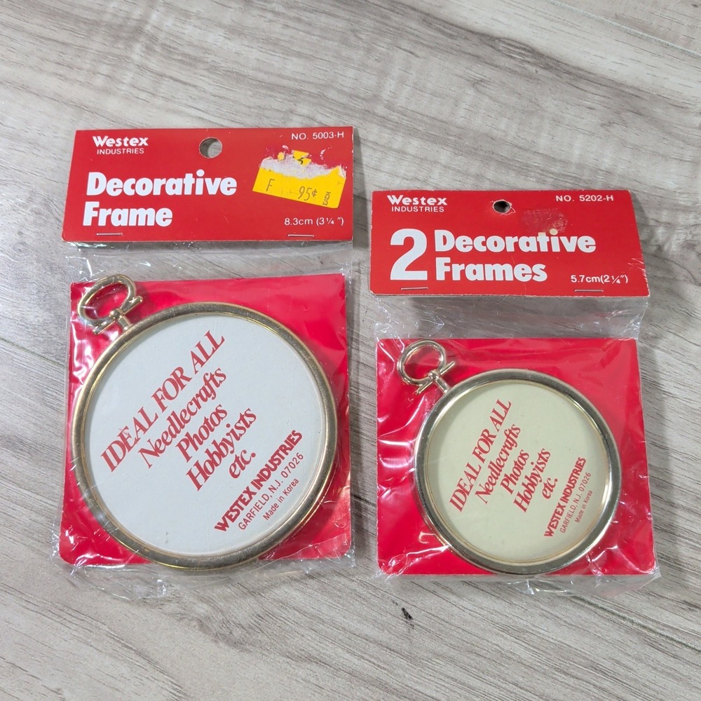 VINTAGE Westex Decorative Frames - Gold 2 Pack Round Needlecrafts photos